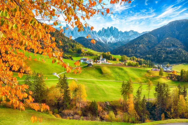 Herrliche Herbstlandschaft Des Herrlichen Dorfes Santa Maddalena Den Dolomiten Lage — Stockfoto