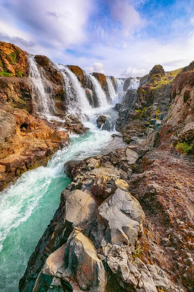 Incroyable Cascade Kolufossar Journée Ensoleillée Été Destination Voyage Touristique Populaire — Photo