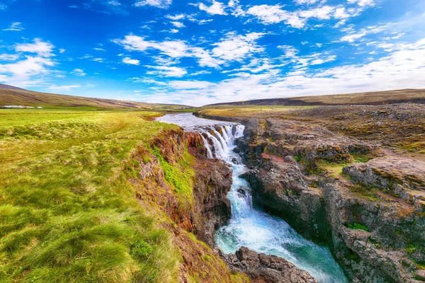 Incroyable Cascade Kolufossar Journée Ensoleillée Été Destination Voyage Touristique Populaire — Photo