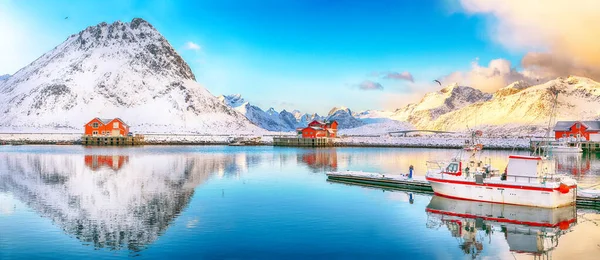 Spectaculaire Vue Matin Sur Petit Village Pêcheurs Ramberg Lever Soleil — Photo