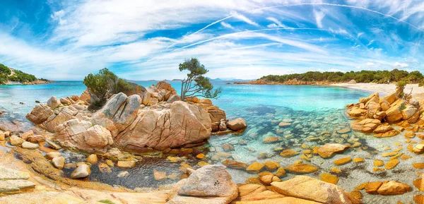 Increíble Vista Playa Capriccioli Destino Turístico Popular Del Mar Mediterráneo — Foto de Stock