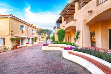 Porto Cervo kasabasının muhteşem manzarası. Akdeniz 'in popüler turizm beldesi. Konum: Arzachena, Sassari ili, Sardunya, İtalya, Avrupa