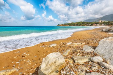 Castellammare del Golfo yakınlarındaki Guidaloca Sahili 'nin olağanüstü deniz manzarası. Popüler seyahat yeri. Konum: Castellammare del Golfo, Trapani ili, Sicilya, İtalya, Avrupa
