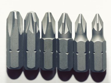 tornavida bit üzerinde beyaz izole