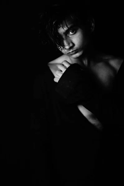 Темный Портрет Красавца Высокий Темный Красивый Черно Белый Став Харат — стоковое фото