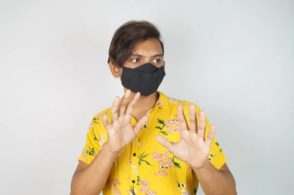 Jonge Man Met Masker Gezichtsmasker Corona Krijgers Met Behulp Van — Stockfoto