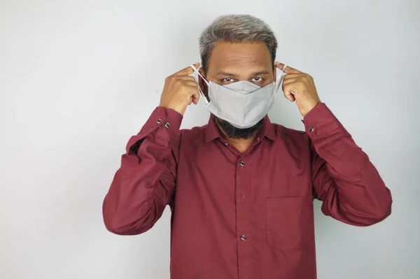 Middelbare Leeftijd Man Met Masker Gezichtsmasker Corona Krijgers — Stockfoto