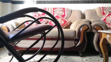 Öğleden sonra dinlenmek için modern bir ev.