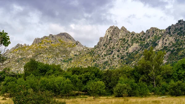 Paesaggio Roccioso Montagna Parete Verticale Arrampicata Pico Miel Cabrera Madrid — Foto Stock