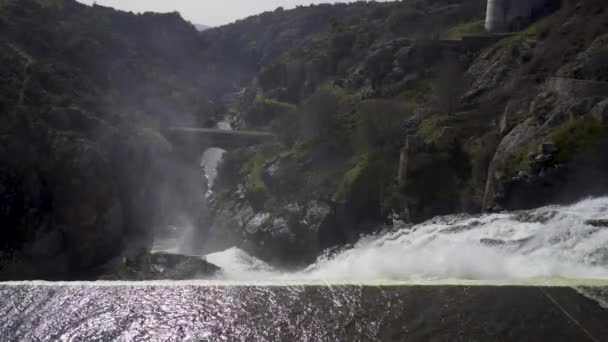 Slow Motion Waterfall Discharged Swamp Thawing Atazar Madrid Spain — Stock Video