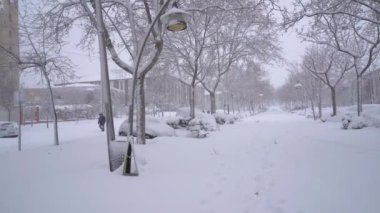 Tres Cantos, Madrid, İspanya, 9 Ocak 2021: Filomena adında büyük bir kar fırtınası Cumartesi sabahı Madrid 'in üzerine yağar. Avrupa.