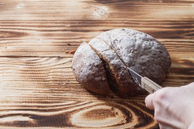 Kepekli tahıllı tam tahıllı ekmek..