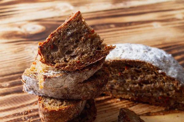 Pane Segale Fresco Affettato Tavolo Legno — Foto Stock