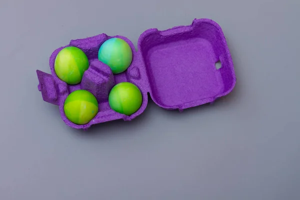 Easter Eggs Purple Cardboard Egg Box Gray Background Easter Holiday — Stock Photo, Image