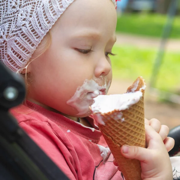 Cute Little Girl Years Old Eats Sweet Ice Cream Park Royalty Free Stock Images