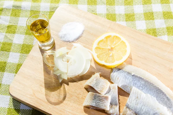 Arenque de filé com cebola e limão — Fotografia de Stock