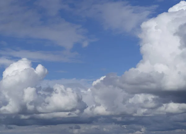 Tekstur Latar Belakang Abstrak Dari Awan Putih Dan Langit Biru — Stok Foto