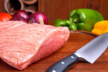 Ahşap tahta üzerinde ham picanha