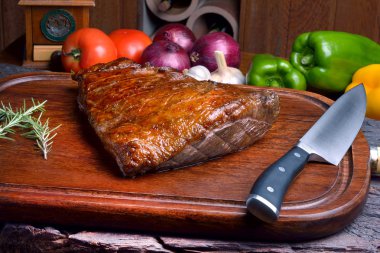 Kızartma picanha ahşap tahta üzerinde