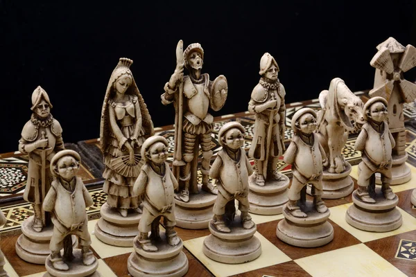 Satranç tahtasında satranç taşları — Stok fotoğraf