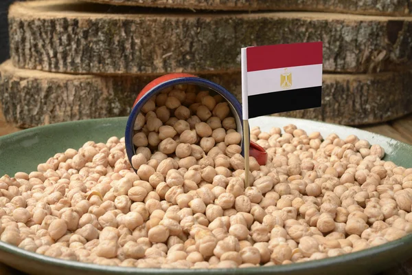 鹰嘴豆或鹰嘴豆与埃及国旗 — 图库照片