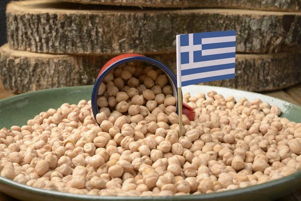 鹰嘴豆或鹰嘴豆与希腊国旗 — 图库照片