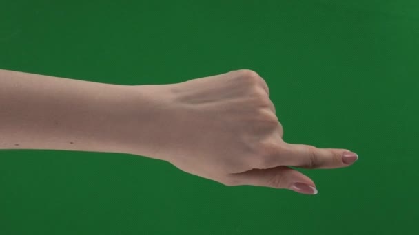 Пакет жестов для управления сенсорным экраном с женской рукой на зеленом экране — стоковое видео