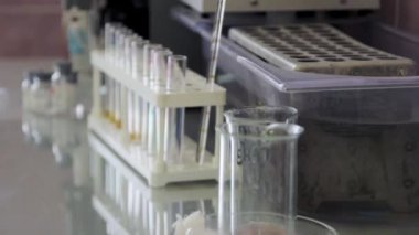 Test tüpleri ile çalışma