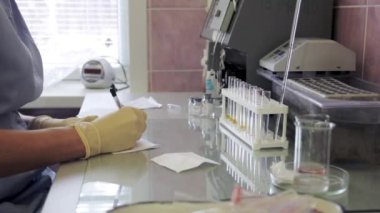 Test tüpleri ile çalışma