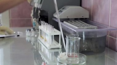Test tüpleri ile çalışma