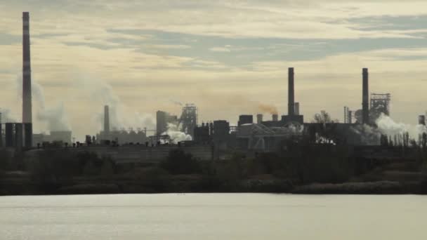 Drie buizen met een rook Timelapse — Stockvideo