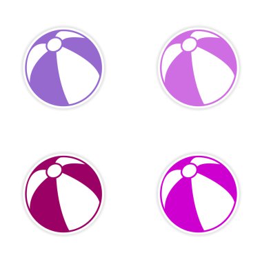 Kağıt plaj topu üzerinde derleme gerçekçi etiket tasarımı