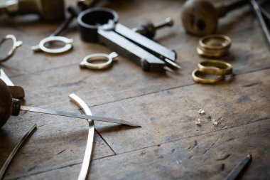 Resepsiyon el sanatları takı yapımı için