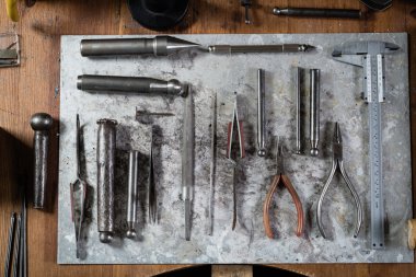 Resepsiyon el sanatları takı yapımı için