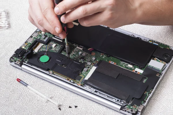 Master laptop reparationer — Stockfoto