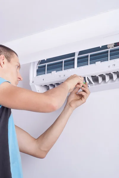 Installatie van airconditioning — Stockfoto