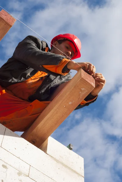 Installationen av tak system — Stockfoto