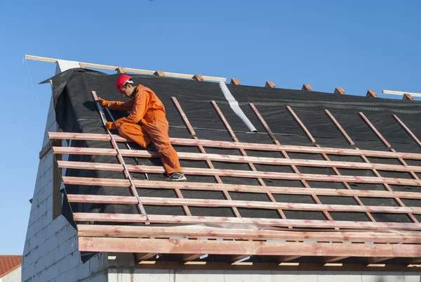 Nstallation de um telhado — Fotografia de Stock