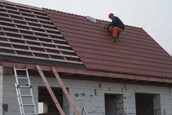 Metal tile roof — Stock Photo, Image