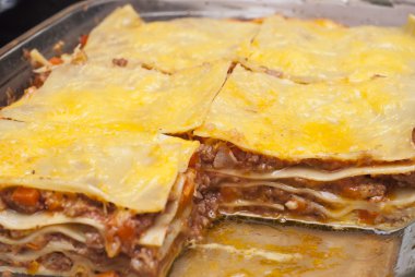 lezzetli lazanya parçaları