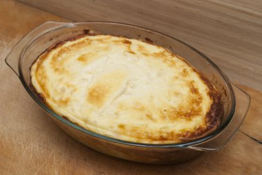 Süzme peynir güveci.