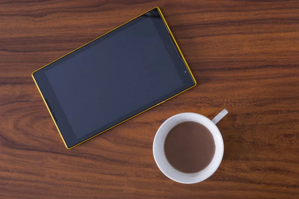 Kahve ve tablet — Stok fotoğraf