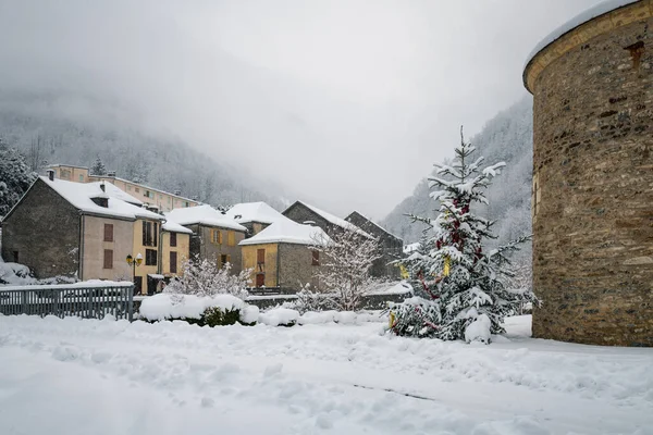 Pueblo Salau Los Pirineos Franceses Bajo Nieve —  Fotos de Stock