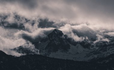 Ariege Pirenes dağları kışın