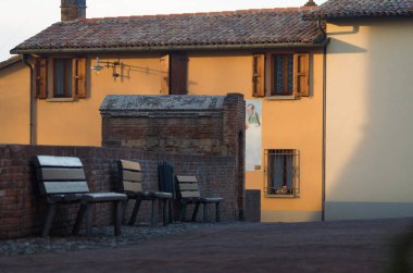 20.01.2018 Günbatımı Borgo di Dozza Imolese, Emilia Romagna, İtalya