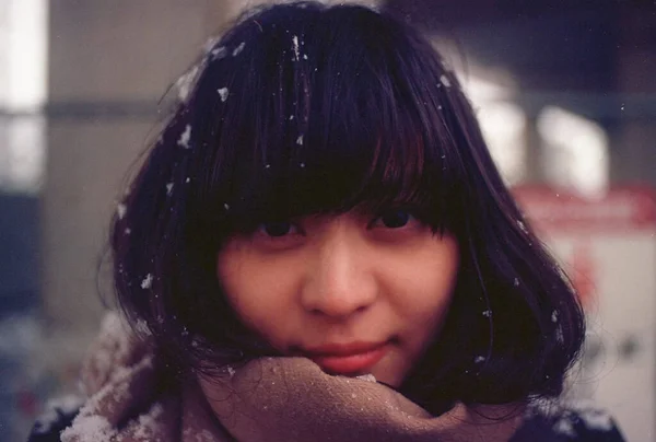 Retrato Uma Bela Mulher Japonesa Com Cabelo Comprido — Fotografia de Stock