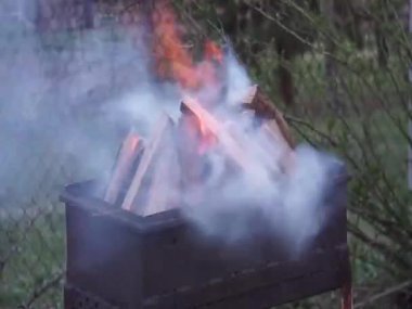 Izgarada yakacak odun