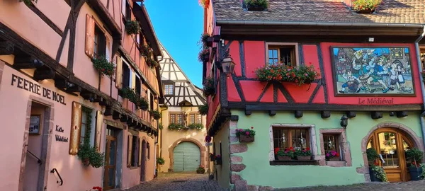 Alte Bunte Häuser Riquewihr Elsass Frankreich — Stockfoto