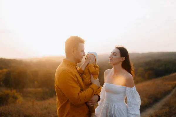 Baby His Father Arms Covered His Face His Hands Young — Stock Photo, Image