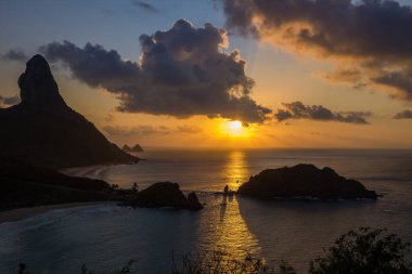 Fernando de Noronha Adası 'nda harika bir gün batımı - Brezilya